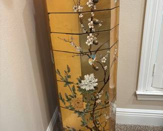 Asian Gold 8 drawer Pedestal chest
$600.00  14”w 14”d 40” t