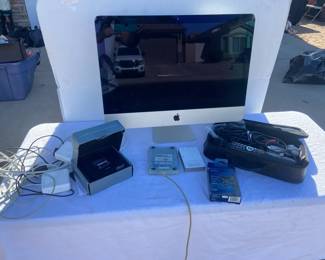 Apple 24 Monitor, Magic Sing Mix And More Peripherals 