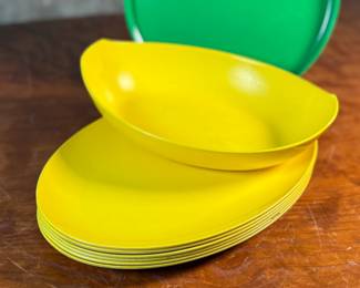 This lot features a collection of vintage pastel dinner plates and bowl by various designers including Heller Design, Oneida, & more. All appear to be in good condition with the exception of one chip in a plate shown in photos.

