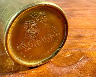 This lot features a stunning, large brass grinder manufactured by Zassenhaus in Germany.

