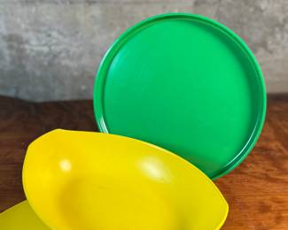 This lot features a collection of vintage pastel dinner plates and bowl by various designers including Heller Design, Oneida, & more. All appear to be in good condition with the exception of one chip in a plate shown in photos.

