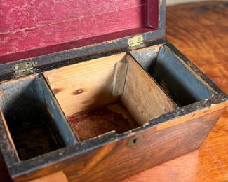 This lot features three (3) tea caddies from the 19th century.

