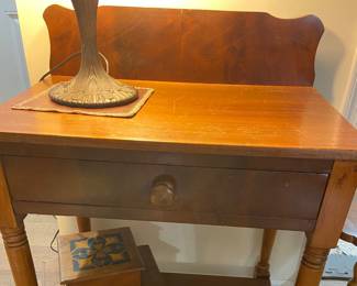 Vintage mahogany wash stand with single drawer