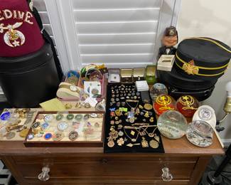 Shriner and Marine items