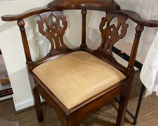 Corner chair, has been repaired