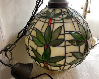 Vintage Tiffany-style hanging lamp