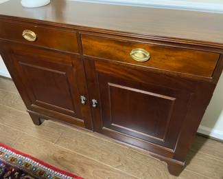 Sideboard with two lined drawers
