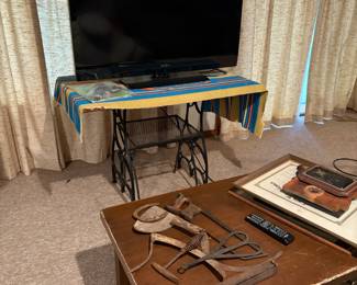 Coffee table, flatscreen TV