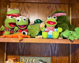 Frog decor and tchotchkes