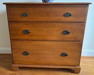 Beautiful Antique 3 Drawer Chest - Great Detail
