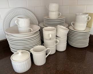 Service For 12 - Majesticware -Oneida