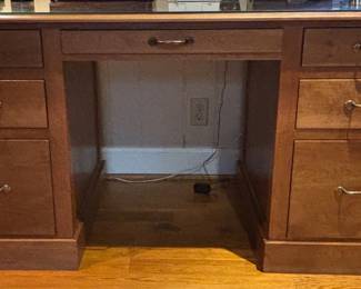 Very Nice Maple Executive Desk