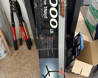 1000 LB engine stand 