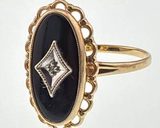 10kt onyx, diamond ring