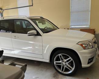 27		2011 Mercedes Benz GLK 350 - 1 owner - 4 doorwagon sport Utility Vehicle - 3.5 L V6 Rear wheel drive - 114,255 miles - garage kept - Serviced at Centennial Imports
