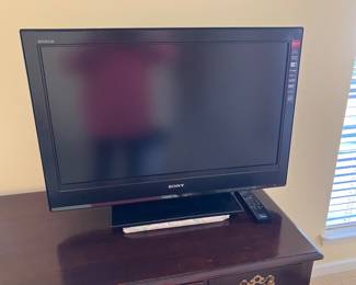 31  $50   Sony Bravia TV  37"