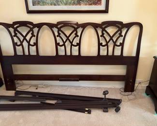 33  $400 - Henredon Headboard & bed frame  79W X 43H