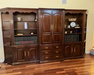 4		Thomasville Wall unit brown wood - 
$100.00 each corner cabinet s 17W X 17D X 80H
$150 each	2 bookshelve with cabinet  36W X 16D X80H
$150 each	1 cabinet with tree drawers  39W X 22D X 80H BUY ALL FOR $600
