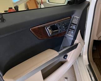 27		2011 Mercedes Benz GLK 350 - 1 owner - 4 doorwagon sport Utility Vehicle - 3.5 L V6 Rear wheel drive - 114,255 miles - garage kept - Serviced at Ceentennial Imports - Available for Silent bids only - to be open on Jan 19th at noon - 
Vin: WDCGG5GBXBF530422
