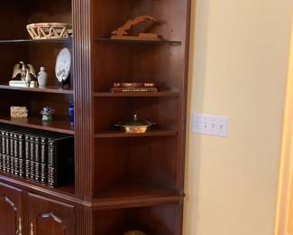 4		Thomasville Wall unit brown wood - 
100.00	12corner cabinet s 17W X 17D X 80H
$150 each	2 bookshelve with cabinet  36W X 16D X80H
$150 each	1 cabinet with tree drawers  39W X 22D X 80H
BUY ALL FOR $600