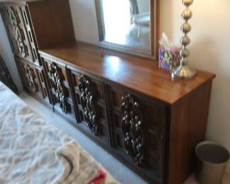 triple dresser with mirror