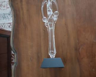 Frabil Mother and child statue