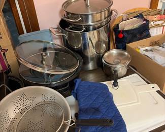 Pots and cutting board  