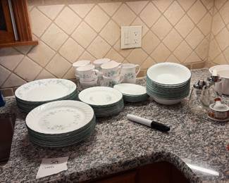  Corelle dinnerware set 