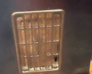 ANTIQUE GRUNDIG MAJESTIC MODEL 1088 RADIO