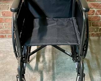 **LIKE NEW  -  LIGHTWEIGHT DRIVE WHEELCHAIR 