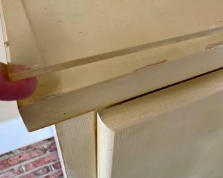 BUTTERCREAM 4-DOOR CABINET WITH ACRYLIC TOP