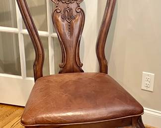 EXECUTIVE DESK CHAIR