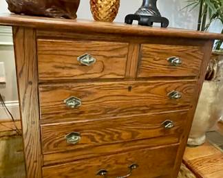 LEXINGTON OAK END TABLE/CHEST