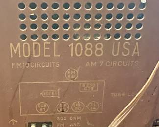 ANTIQUE MODEL 1088 ANTIQUE GRUNDIG MAJESTIC MODEL 1088 RADIO