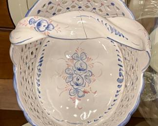 HAND PAINTED LATTICE BASKET - PORTUGAL