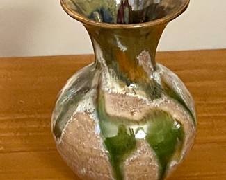 SMALL GLAZED POTTERY VASE
