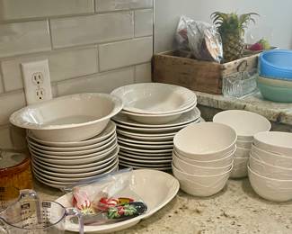 MISCELLANEOUSE KITCHEN WARES