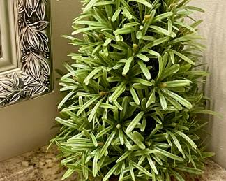 SMALL FAUX TOPIARY IN URN