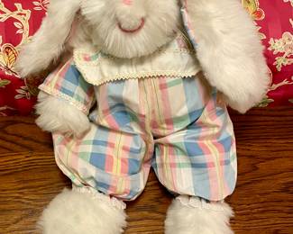 MS. NOAH "RAINBOW" BUNNY