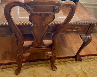 EXECUTIVE DESK CHAIR