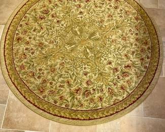 ROUND AREA RUG