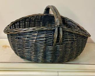 LARGE WICKER BASKET