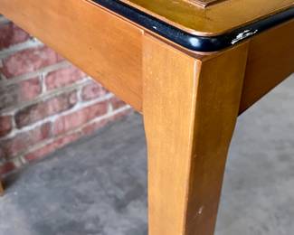 LIBRARY STYLE TABLE