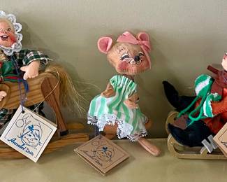 ANNALEE DOLLS