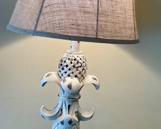 DECORATIVE FINIAL LAMP