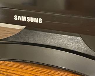 SAMSUNG TV W/REMOTE #2
