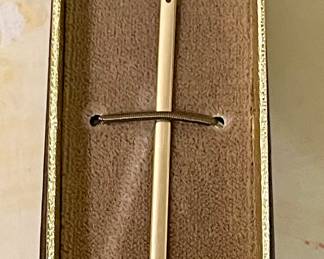 GOLDEN NEEDLE PENDANT by KREINIK MFG. CO.             (NOT GOLD)