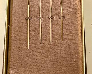 GOLDEN NEEDLE SET by KREINIK MFG. CO.             (NOT GOLD)