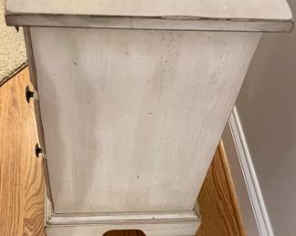 KNOB CREEK NIGHTSTAND