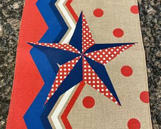 PATRIOTIC BURLAP MINI GARDEN FLAG